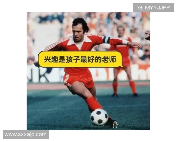 各身高足球明星的传奇故事与成就解析