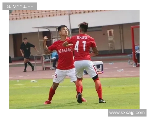 恒大足球新星崛起揭秘最新签约球员的实力与潜力