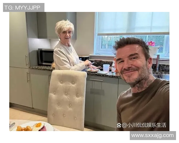 足球明星与孩子的温馨时光视频展现亲子互动的快乐瞬间 足球明星与孩子的温馨时光视频展现亲子互动的快乐瞬间